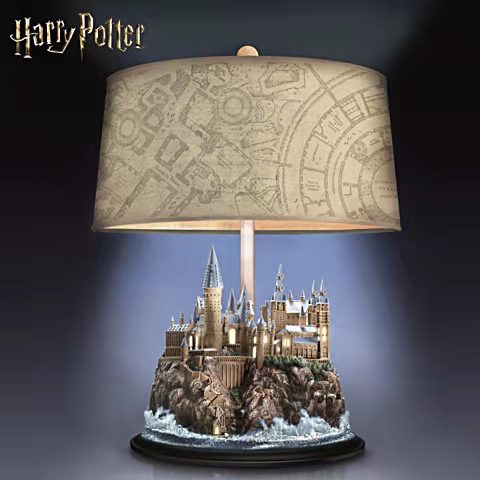 Harry Potter - Hogwarts Castle Resin Lamp - Free Shipping - Aurelia Clothing